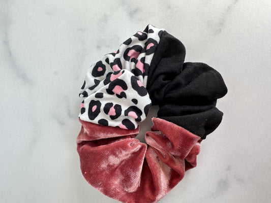 Pink leopard spots colorblock scrunchie